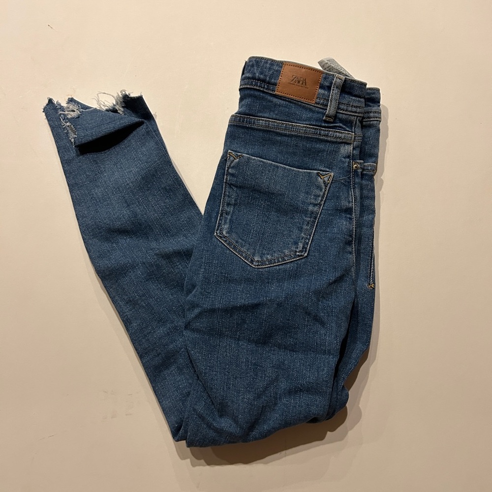 ZARA HIGH RISE SKINNY
SEAMLESS JEANS - Picture 6 of 6